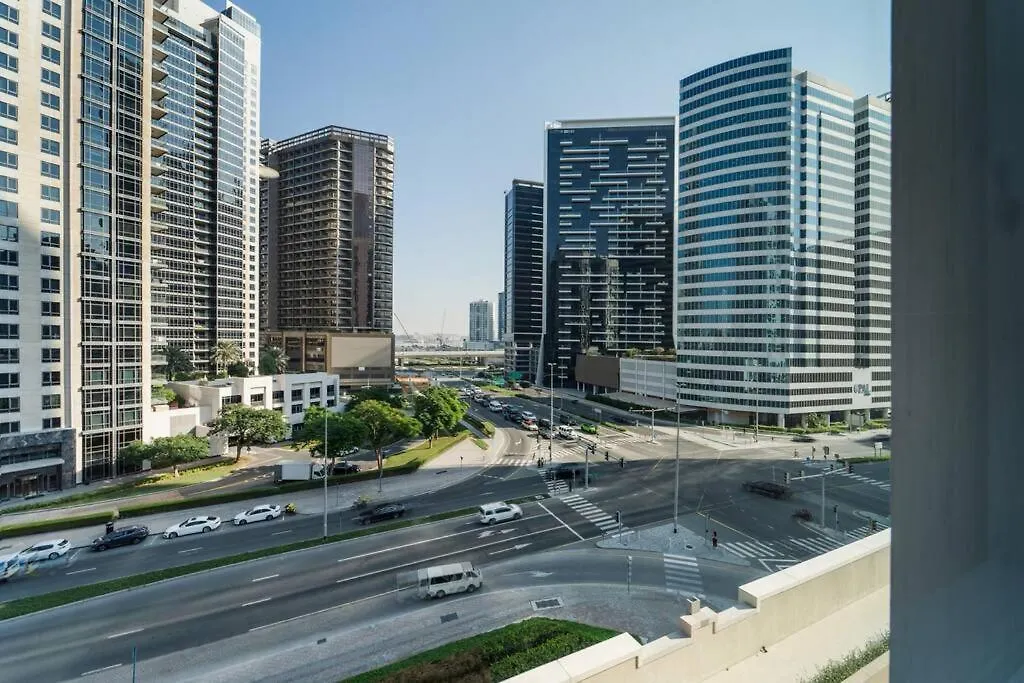 Modern 1 Bedroom Luxe Escape Downtown Dubai Apartment